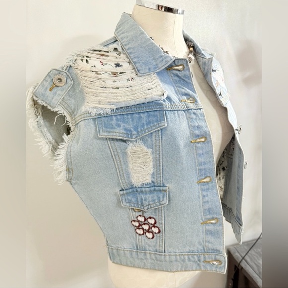POL Denim Embroidered Vest - Picture 3 of 8